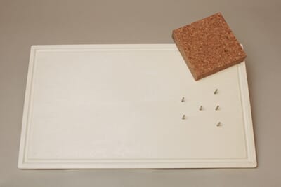 90049 H25 skjærebrett m pigg 800px.jpg